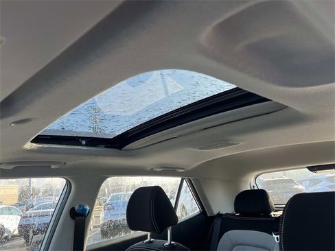 Used 2026 Hyundai Venue SEL image 24