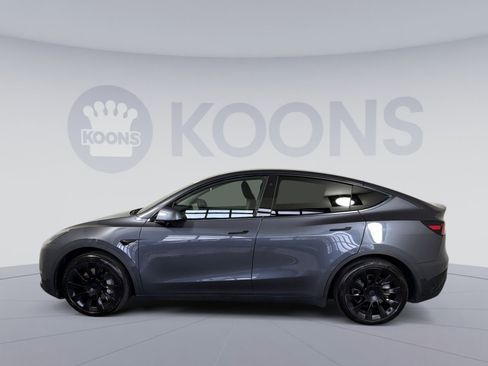 Used 2021 Tesla Model Y Long Range AWD/4WD image 2