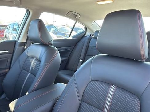 New 2025 Nissan Altima 2.5 SR image 23