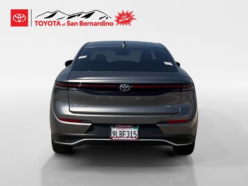 Certified 2024 Toyota Crown AWD/4WD image 4