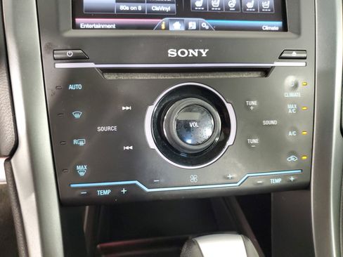 Used 2015 Ford Fusion Energi Titanium w/ Driver Assist Package image 18