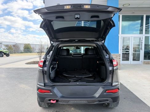 Used 2016 Jeep Cherokee Trailhawk image 54