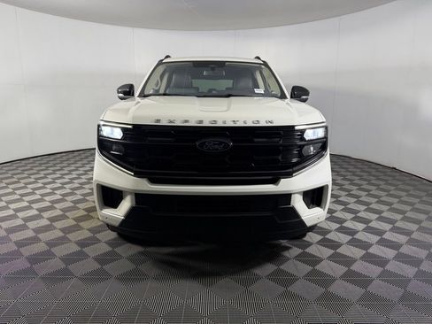 Used 2025 Ford Expedition Max Active AWD/4WD image 11