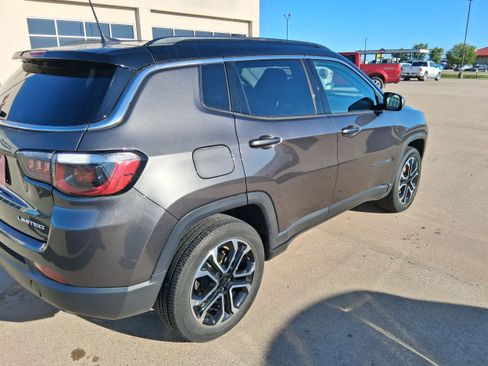 Used 2022 Jeep Compass Limited AWD/4WD image 8
