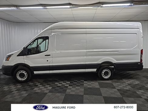 Used 2025 Ford Transit 250 148 High Roof Extended w/ Load Area Protection Package RWD image 6
