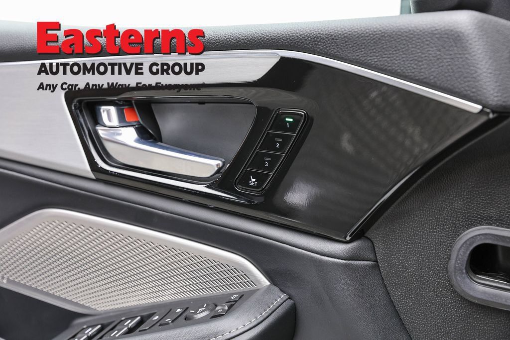 Used 2023 Acura MDX w/ Technology Package AWD/4WD image 20