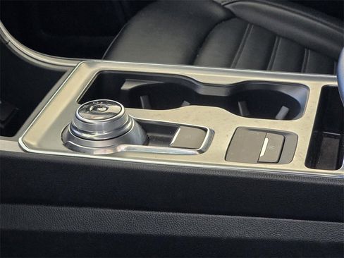 Used 2022 Ford Edge SEL w/ Convenience Package image 21