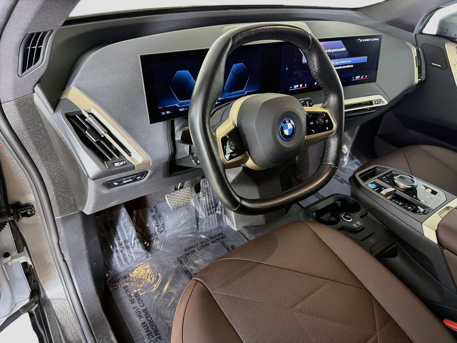 Certified 2024 BMW iX xDrive50 w/ Premium Package AWD/4WD image 9
