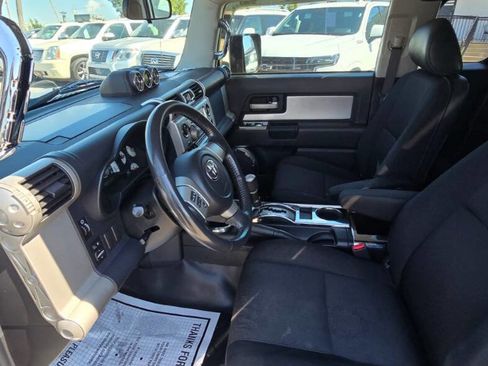 Used 2007 Toyota FJ Cruiser 4WD image 17