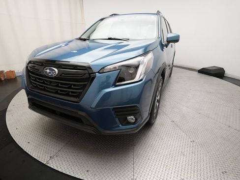 Used 2023 Subaru Forester Premium image 13
