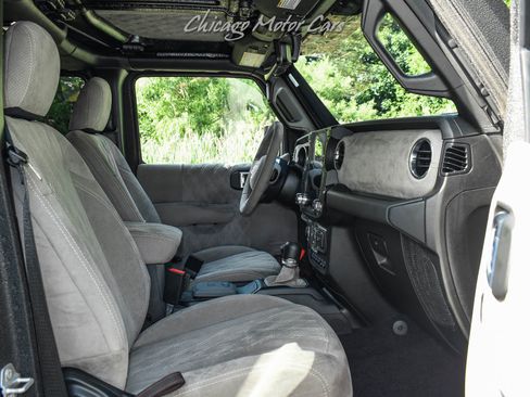 Used 2021 Jeep Gladiator Overland w/ Popular Equipment Package AWD/4WD image 21