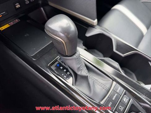 Certified 2025 Toyota Camry SE FWD image 22