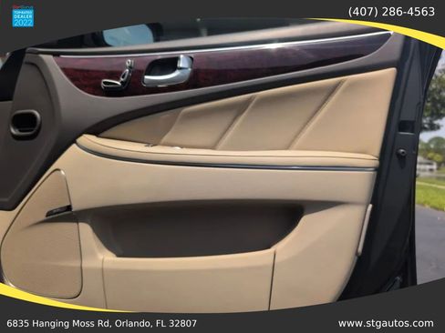 Used 2013 Hyundai Equus Signature RWD image 22