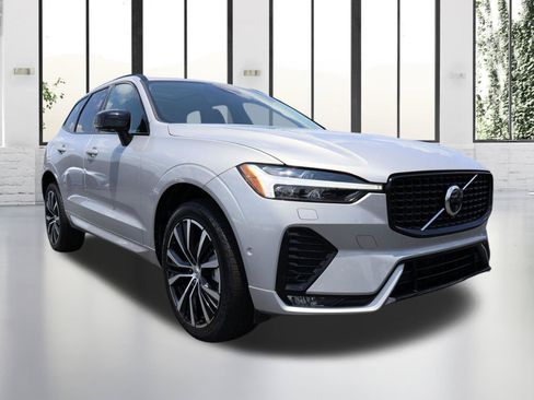 Used 2024 Volvo XC60 B5 Plus AWD/4WD image 7