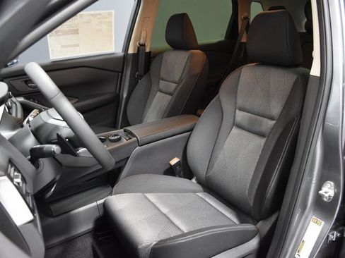 New 2026 Nissan Rogue SV image 5