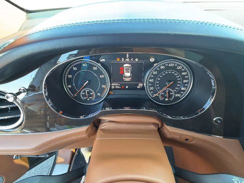Used 2019 Bentley Bentayga AWD/4WD image 11