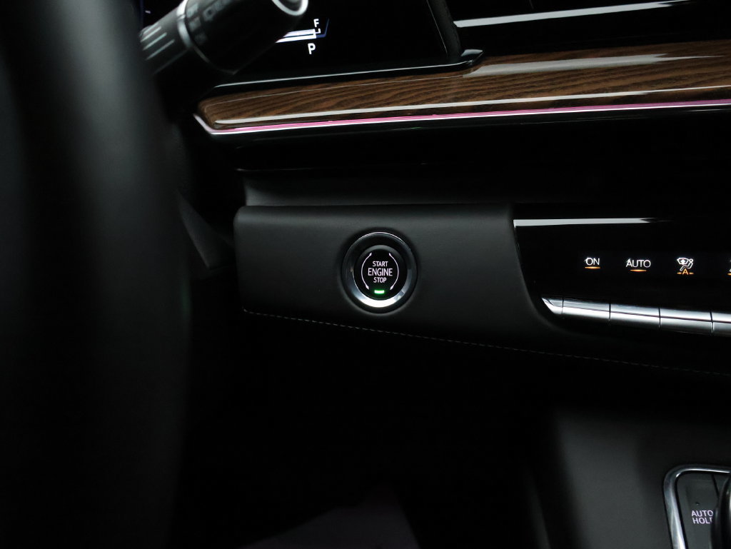 Used 2023 Cadillac Escalade Sport Platinum w/ Heavy-Duty Trailer Package AWD/4WD image 33
