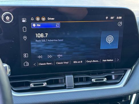 Used 2025 Chevrolet Equinox LT AWD/4WD image 21