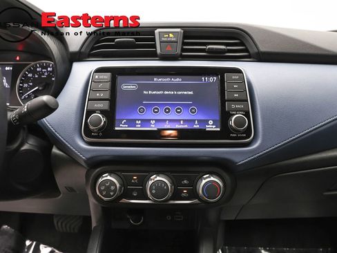 Used 2025 Nissan Versa SV FWD image 12