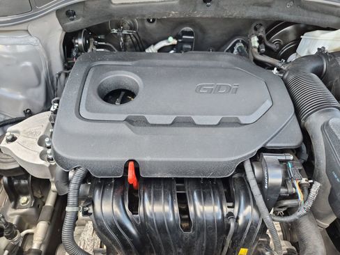 Used 2018 Hyundai Santa Fe Sport FWD image 22