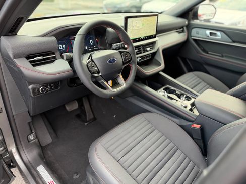 New 2026 Ford Explorer ST-Line w/ ST-Line Street Pack AWD/4WD image 9