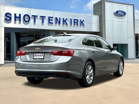 Used 2025 Chevrolet Malibu LT FWD image 8