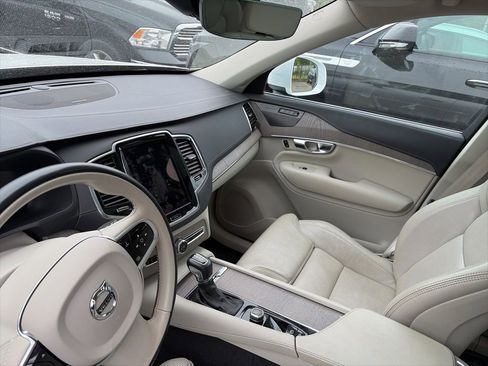 Used 2022 Volvo XC90 T6 Inscription AWD/4WD image 6