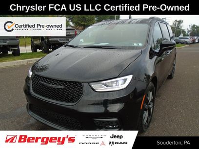 Certified 2026 Chrysler Pacifica Limited w/ S Appearance Package