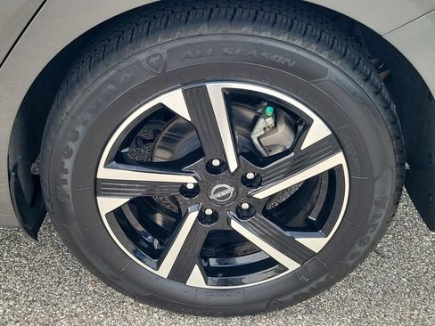 Used 2024 Nissan Sentra SV FWD image 8