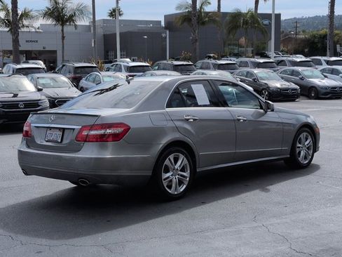 Used 2011 Mercedes-Benz E 350 Sedan image 5