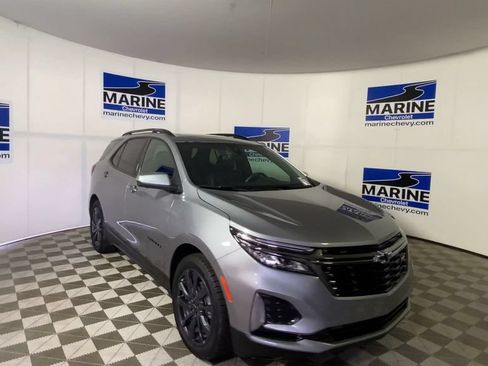 Used 2023 Chevrolet Equinox RS FWD image 4
