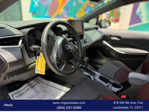 Used 2025 Toyota Corolla SE FWD image 19