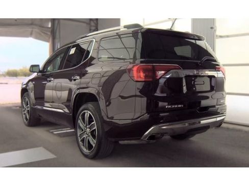 Used 2018 GMC Acadia Denali AWD/4WD image 4