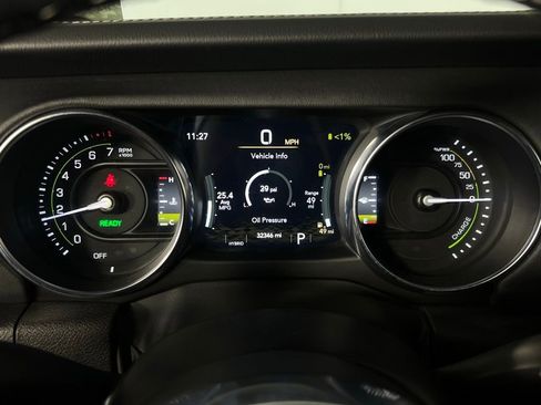 Used 2023 Jeep Wrangler Unlimited Sahara w/ Cold Weather Group image 17