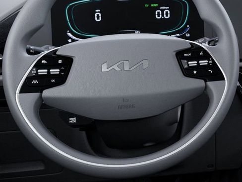 New 2025 Kia Niro LX image 22