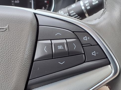 Certified 2024 Cadillac XT5 Premium Luxury w/ LPO, Floor Liner Package AWD/4WD image 28