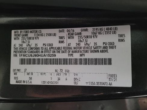 Used 2017 Ford Escape Titanium AWD/4WD image 33