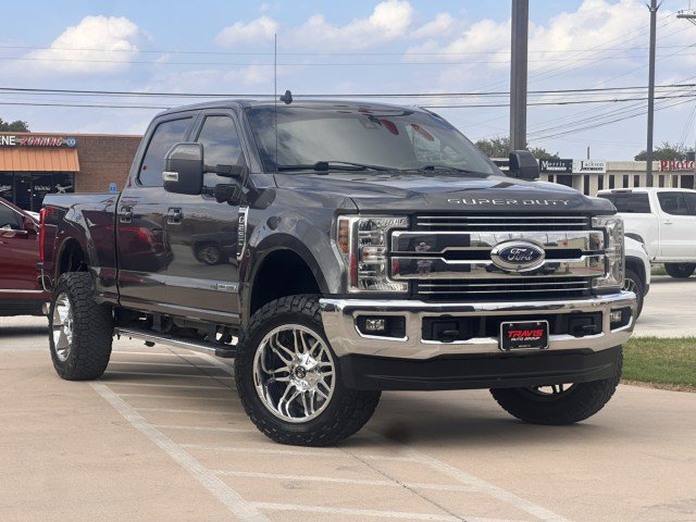Used 2019 Ford F250 Lariat w/ Lariat Ultimate Package AWD/4WD image 2