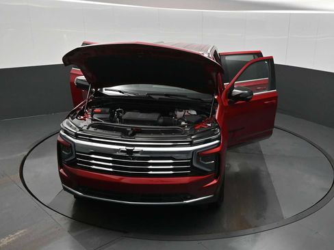 New 2026 Chevrolet Suburban LT w/ Comfort Package image 27