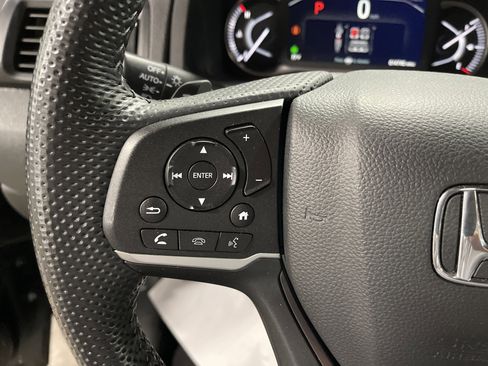 Used 2025 Honda Passport EX-L image 19