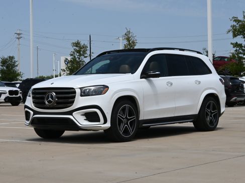 Used 2024 Mercedes-Benz GLS 450 4MATIC image 5