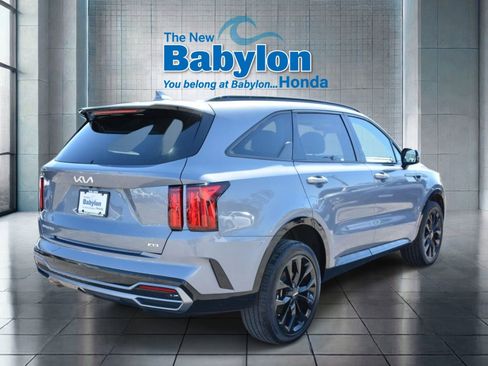 Used 2023 Kia Sorento SX AWD/4WD image 4
