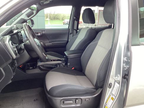 Certified 2023 Toyota Tacoma TRD Off-Road w/ Black Out Package (TMS) image 14