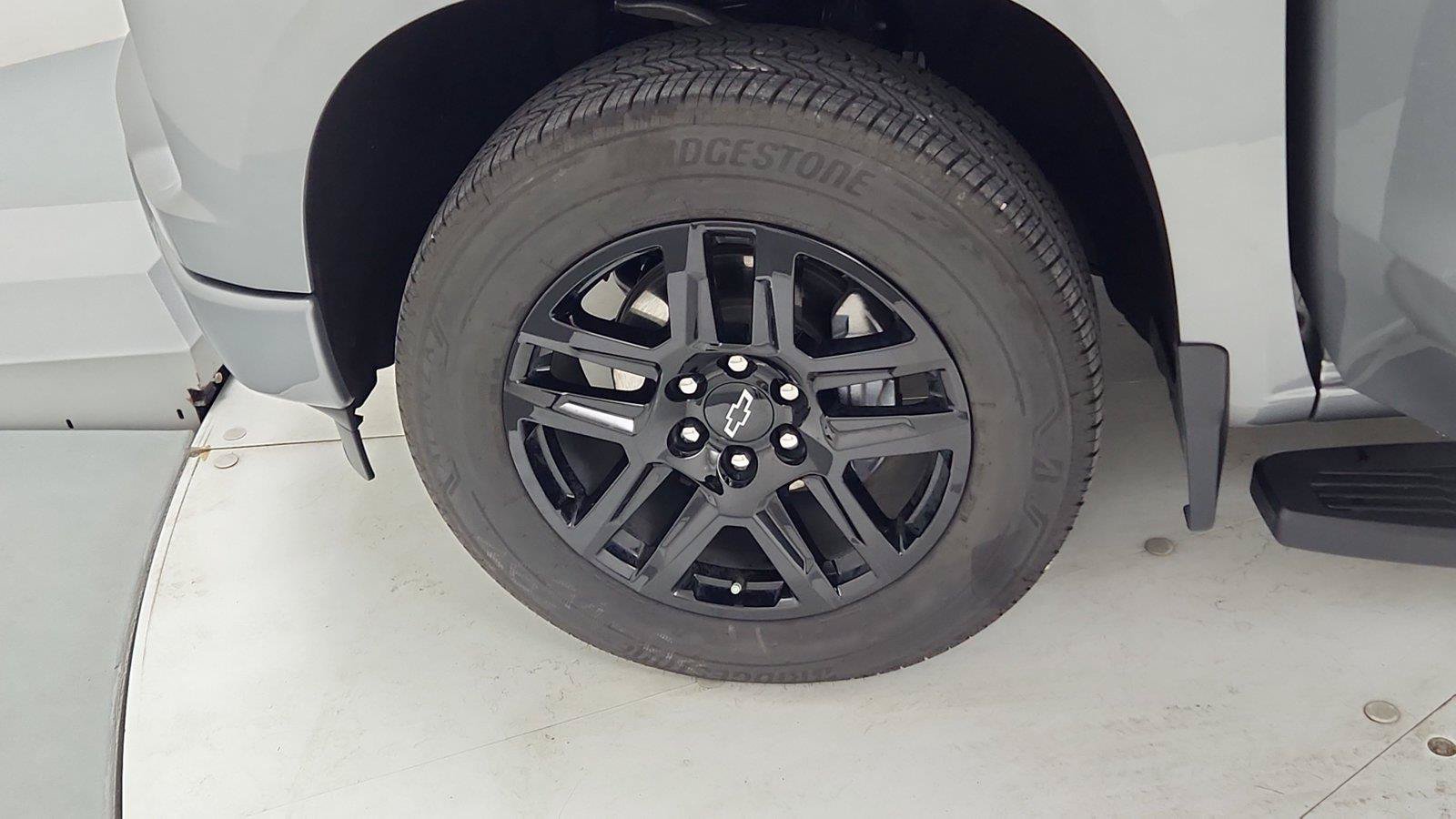 Used 2026 Chevrolet Silverado 1500 RST w/ Convenience Package II AWD/4WD image 40