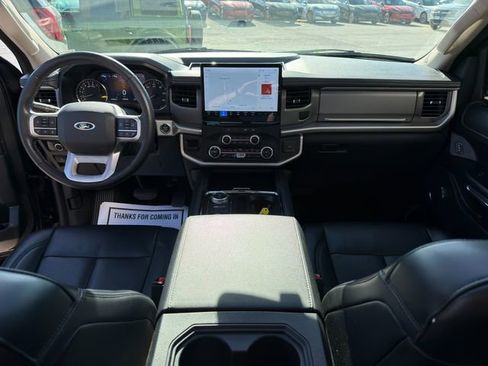 Used 2024 Ford Expedition Max XLT image 16