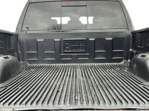 Used 2018 RAM 2500 SLT image 29