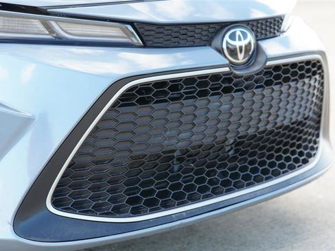 Used 2022 Toyota Corolla XLE FWD image 23