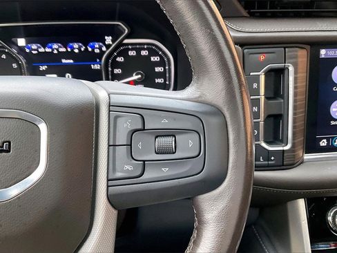 Used 2021 GMC Yukon Denali image 12