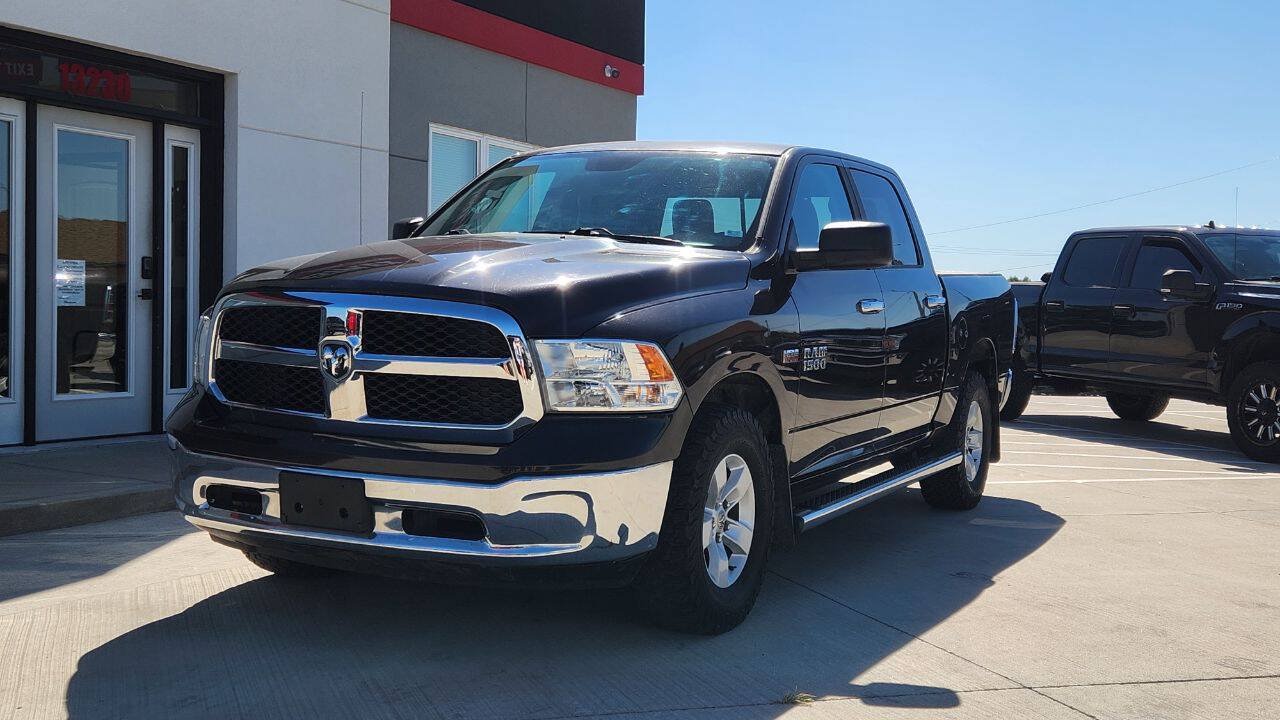 Used 2017 RAM 1500 Classic SLT AWD/4WD image 25