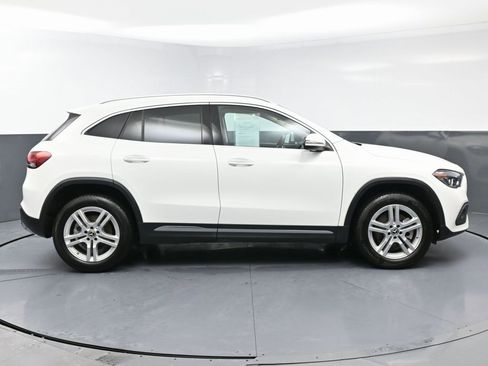 Used 2022 Mercedes-Benz GLA 250 w/ Premium Package Lite image 8